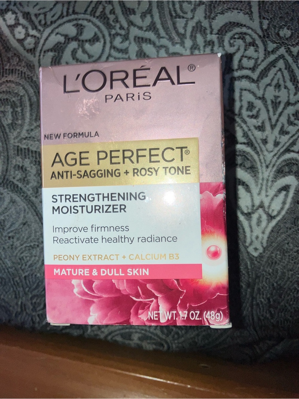 L’Oreal Age Perfect Strengthening Moisturizer - Pink